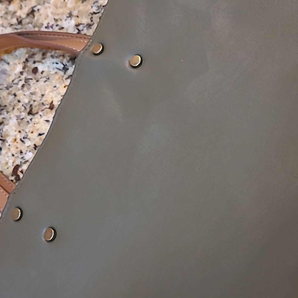 Olive Color Tote - Picture 8 of 9